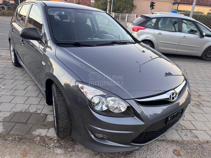 Hyundai i30 1.4 BEN ŠVAJC NOV