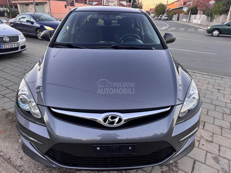 Hyundai i30 1.4 BEN ŠVAJC NOV