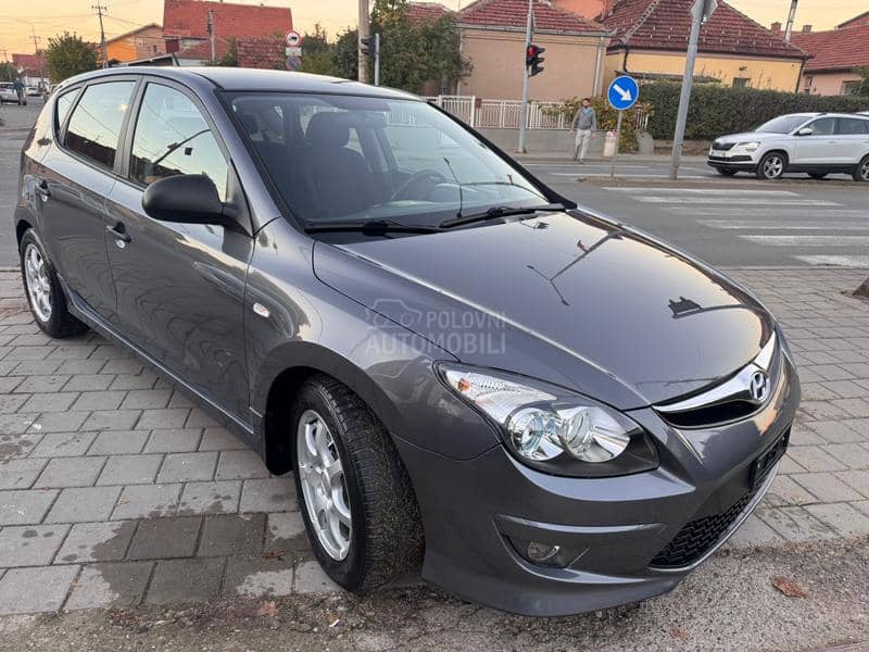 Hyundai i30 1.4 BEN ŠVAJC NOV