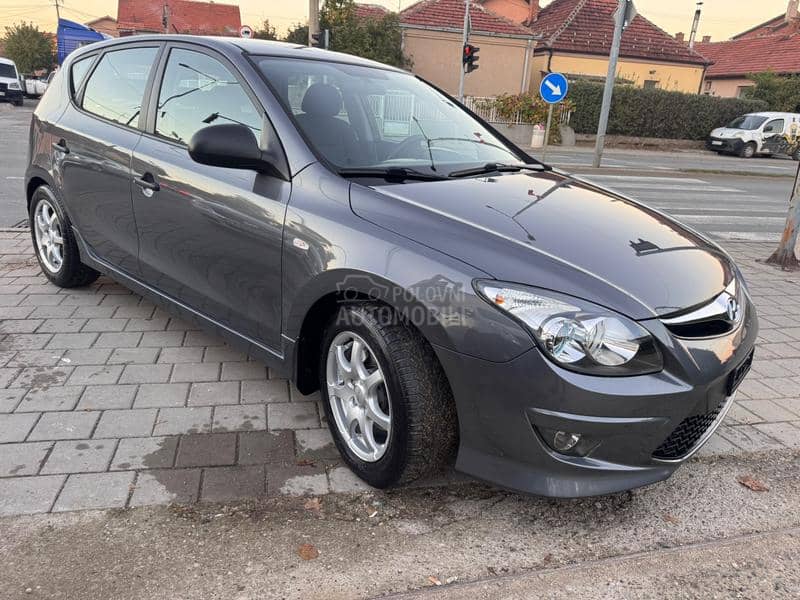 Hyundai i30 1.4 BEN ŠVAJC NOV