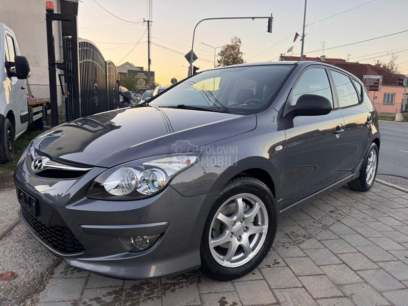 Hyundai i30 1.4 BEN ŠVAJC NOV