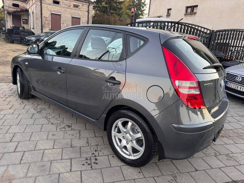 Hyundai i30 1.4 BEN ŠVAJC NOV