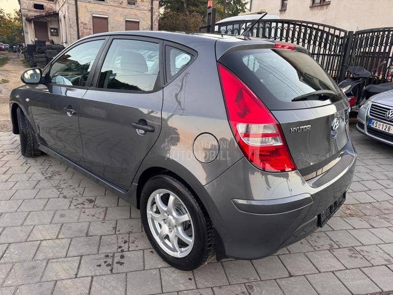 Hyundai i30 1.4 BEN ŠVAJC NOV