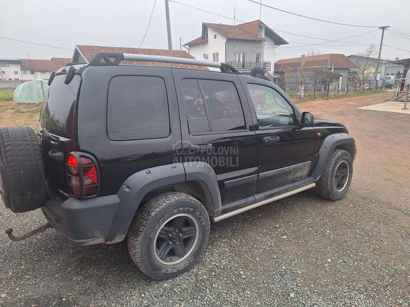 Jeep Cherokee 2,700
