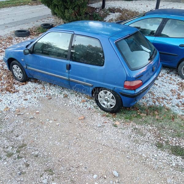 Peugeot 106 -  kompletan auto u delovima