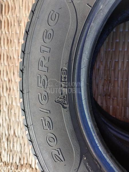 Sava 205/65 R16 Zimska
