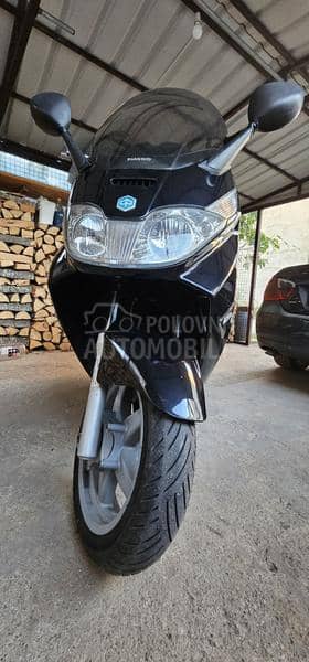 Piaggio X8