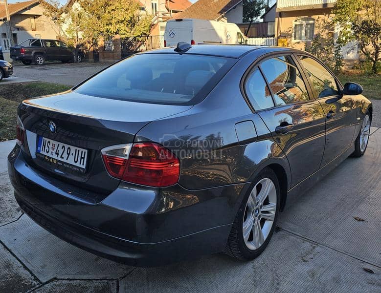 BMW 320 