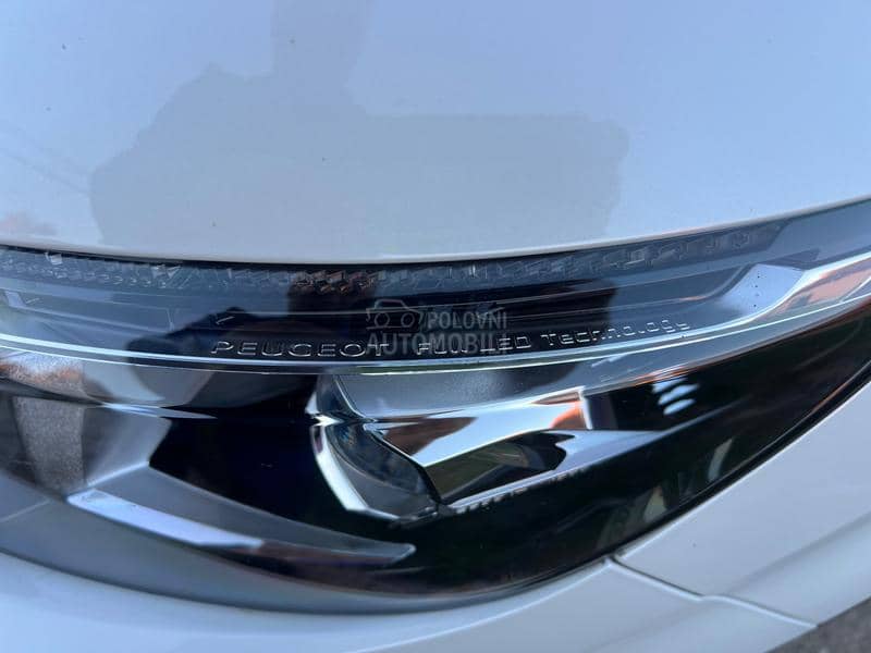 Peugeot 3008 1.2 ALLURE  CH