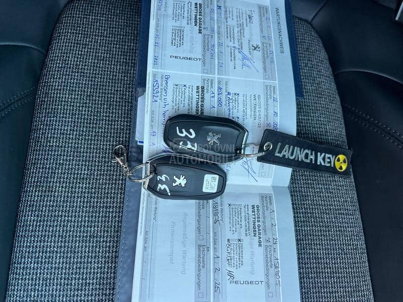 Peugeot 3008 1.2 ALLURE  CH