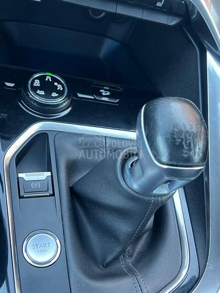 Peugeot 3008 1.2 ALLURE  CH