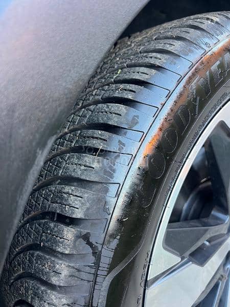 Peugeot 3008 1.2 ALLURE  CH