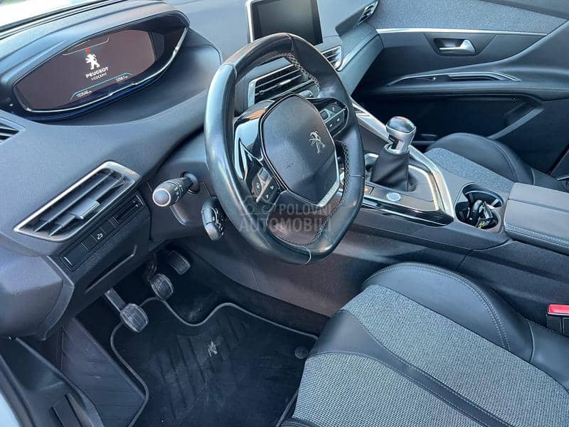 Peugeot 3008 1.2 ALLURE  CH