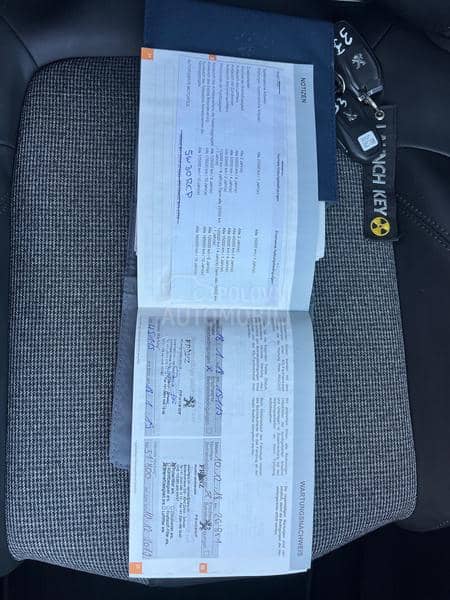 Peugeot 3008 1.2 ALLURE  CH