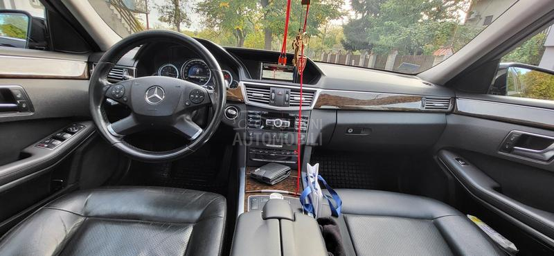 Mercedes Benz E 220 