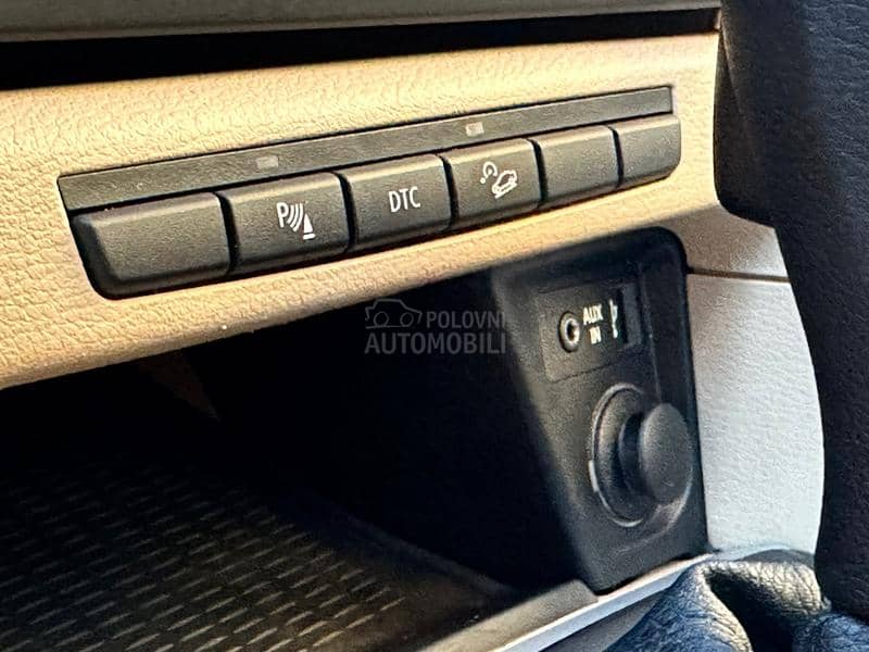 BMW X1 2.0D/XDRIVE/AUT/PAN