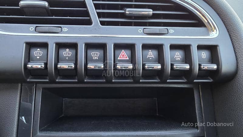 Peugeot 3008 2.0HDI Allure pano