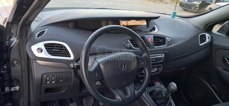 Renault Scenic 1.9 DCI