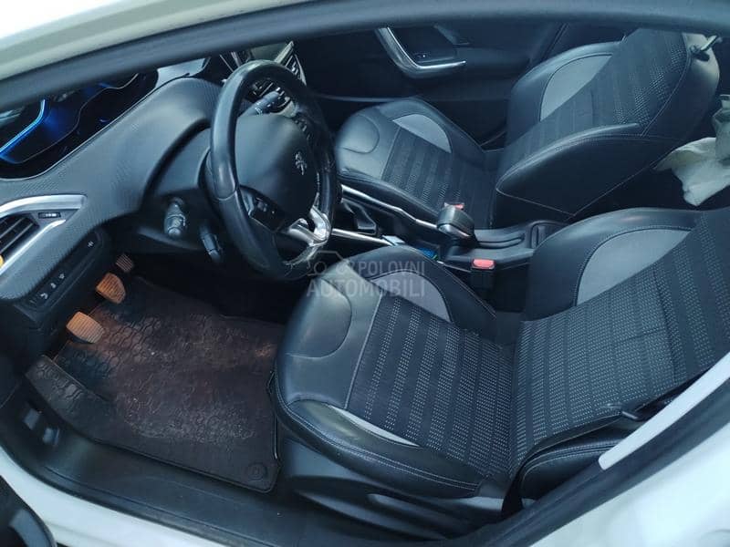 Peugeot 2008 1.6e-hdi ALUURE