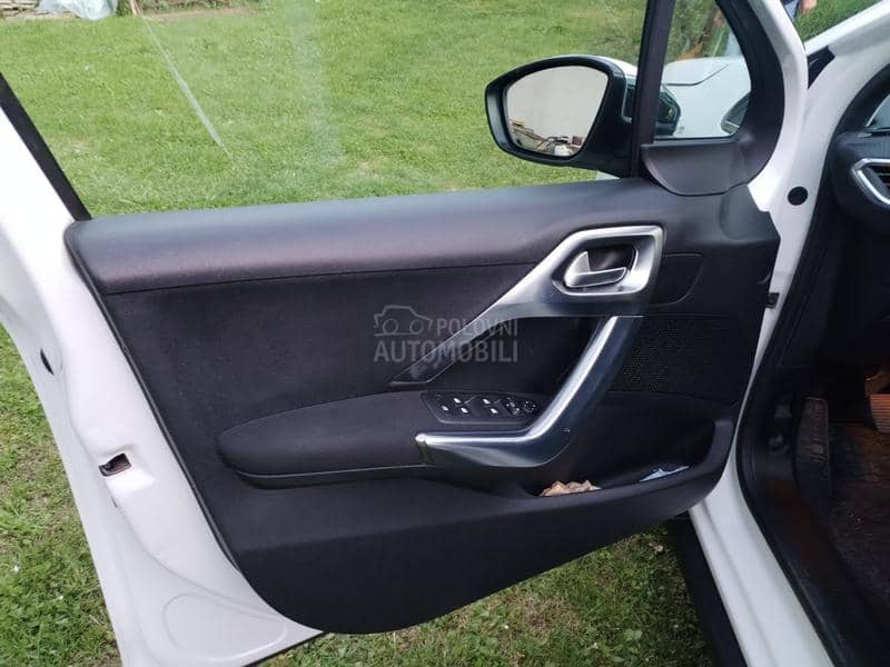 Peugeot 2008 1.6e-hdi ALUURE