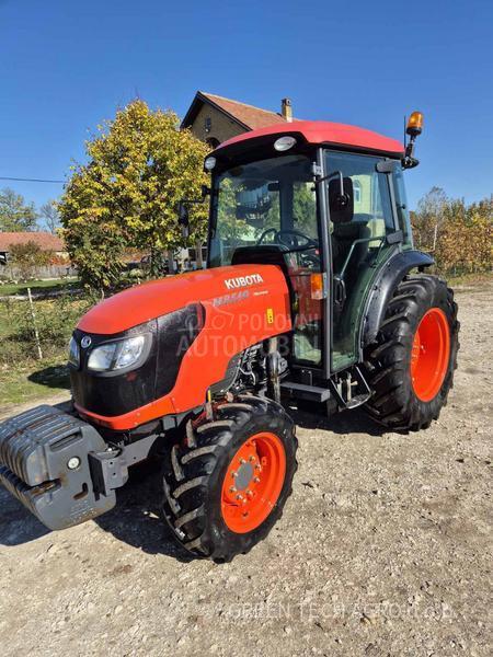 Kubota M8540