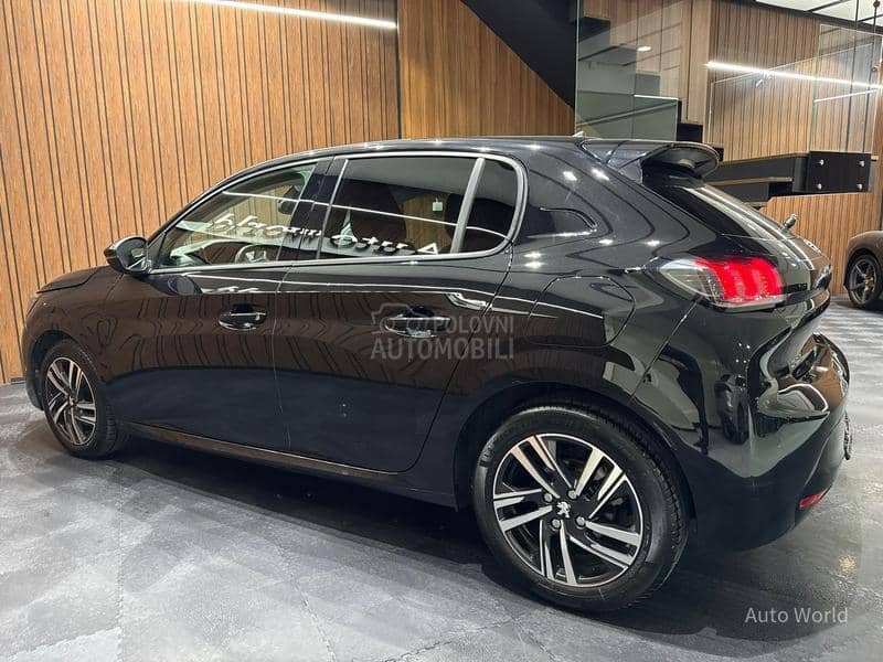 Peugeot 208 Allure/Virtual