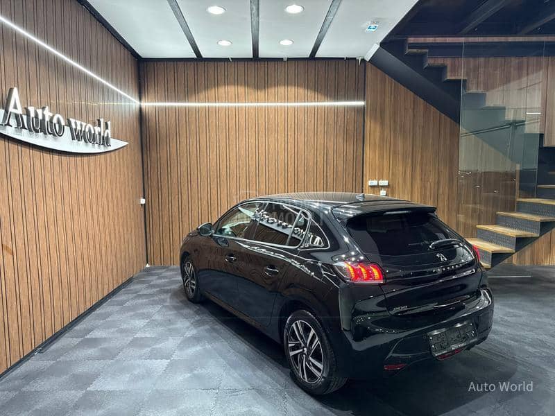 Peugeot 208 Allure/Virtual