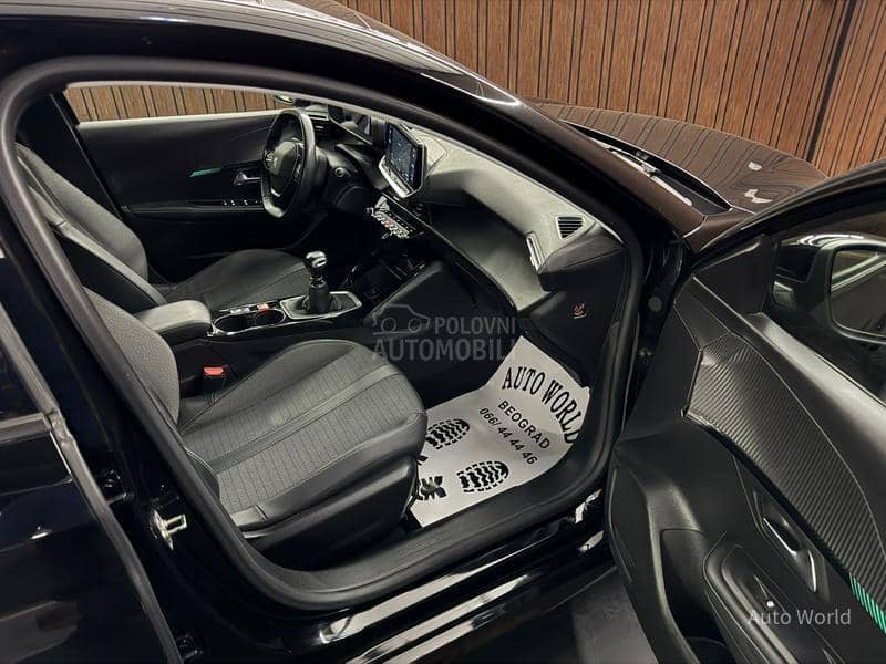 Peugeot 208 Allure/Virtual