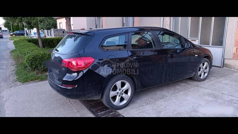 Opel Astra J 1.7 CDTI