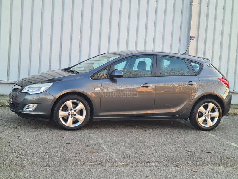 Opel Astra J 1.7cdti ENJOY Opel Astra J 1.7cdti ENJOY