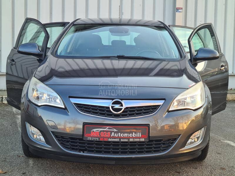 Opel Astra J 1.7cdti ENJOY Opel Astra J 1.7cdti ENJOY