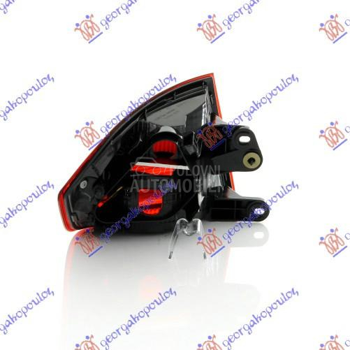 STOP LAMPA SPOLJASNJA (SEDAN)