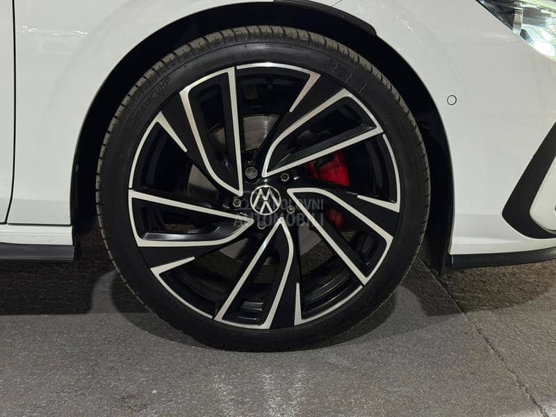 Volkswagen Golf 8 GTD/IQ/PANO/19