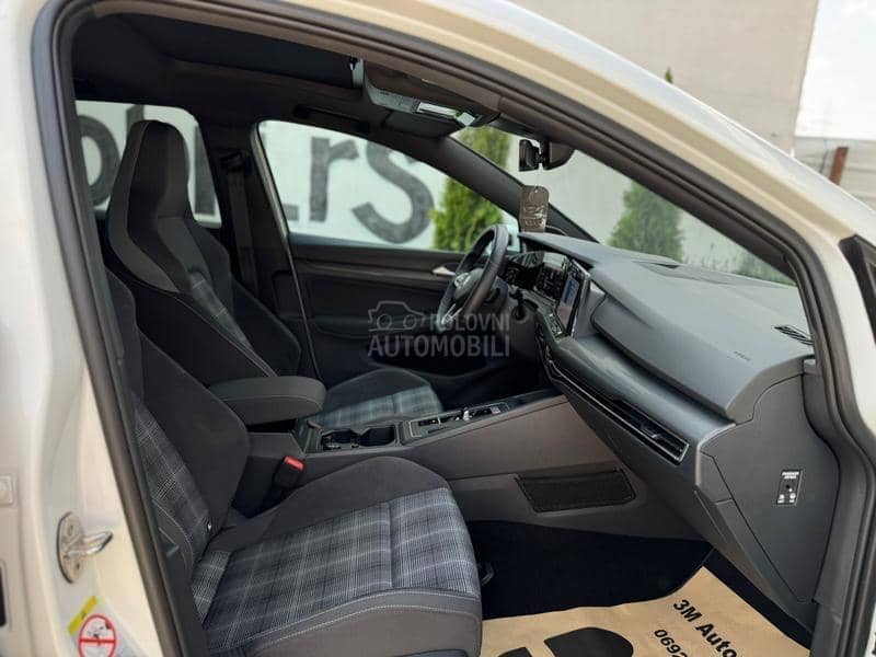 Volkswagen Golf 8 GTD/IQ/PANO/19