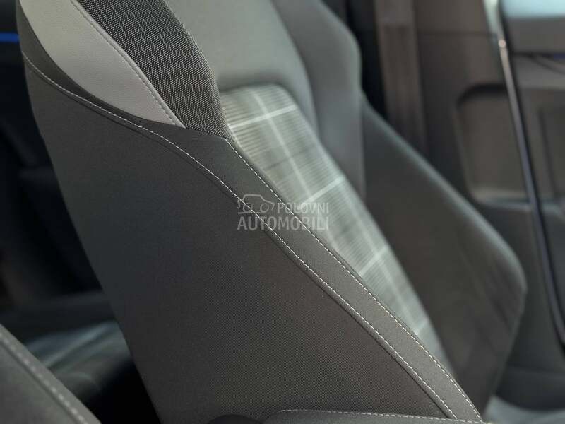 Volkswagen Golf 8 GTD/IQ/PANO/19