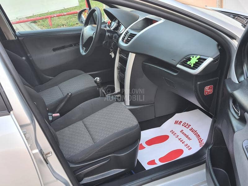 Peugeot 207 1.6hdi PAANORAMA Peugeot 207 1.6hdi PAANORAMA