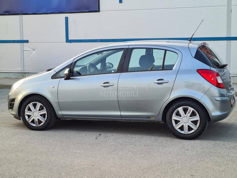 Opel Corsa D 1.4 Essentia Opel Corsa D 1.4 Essentia