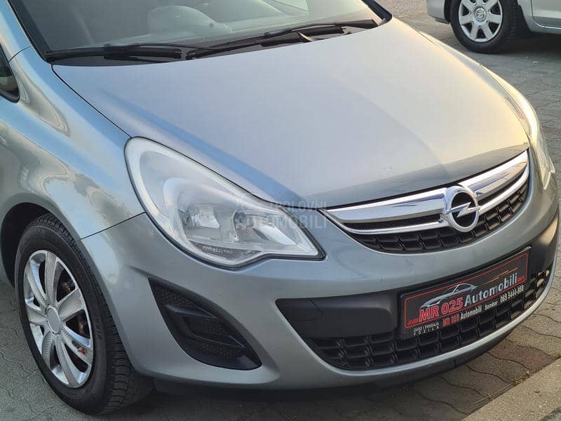 Opel Corsa D 1.4 Essentia Opel Corsa D 1.4 Essentia