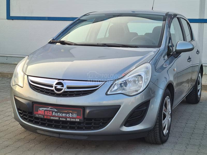 Opel Corsa D 1.4 Essentia Opel Corsa D 1.4 Essentia