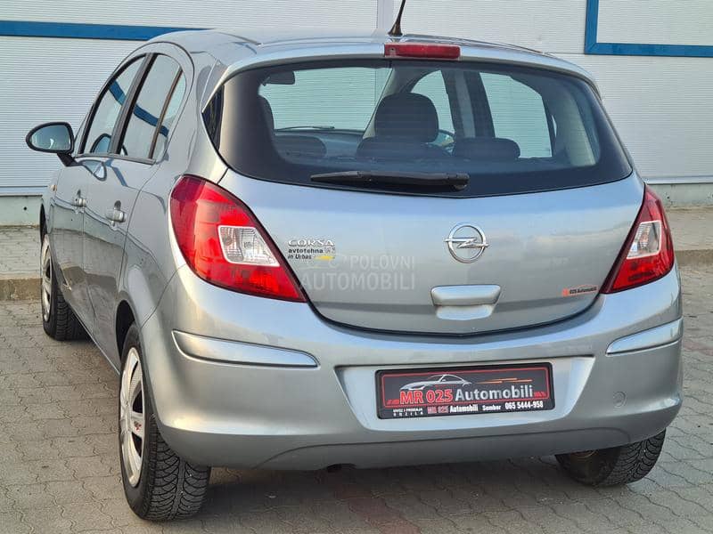 Opel Corsa D 1.4 Essentia Opel Corsa D 1.4 Essentia