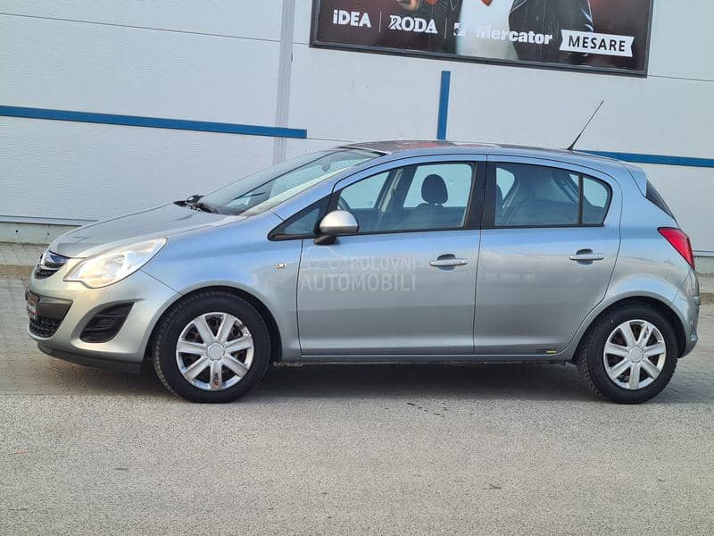 Opel Corsa D 1.4 Essentia Opel Corsa D 1.4 Essentia