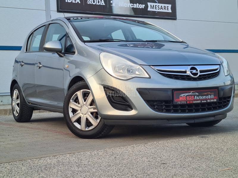 Opel Corsa D 1.4 Essentia Opel Corsa D 1.4 Essentia