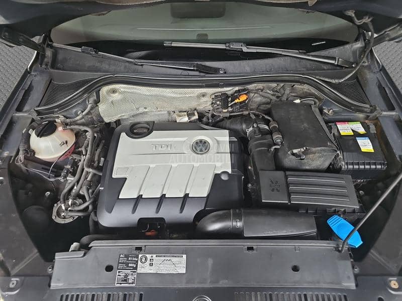 Volkswagen Tiguan R-LINE/4x4/ODLIČAN