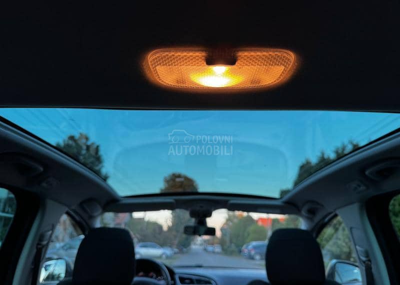 Peugeot 3008 1.6 HDI PREMIUM