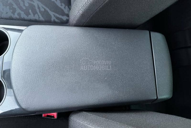 Peugeot 3008 1.6 HDI PREMIUM