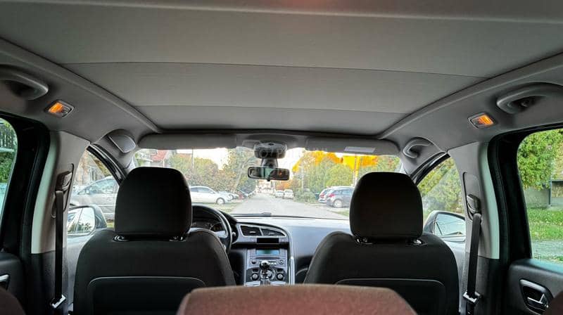 Peugeot 3008 1.6 HDI PREMIUM