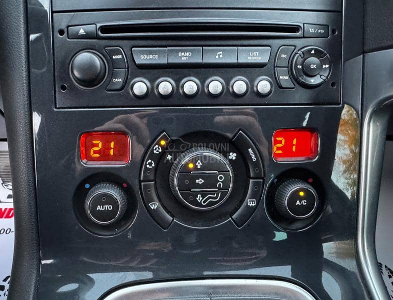 Peugeot 3008 1.6 HDI PREMIUM