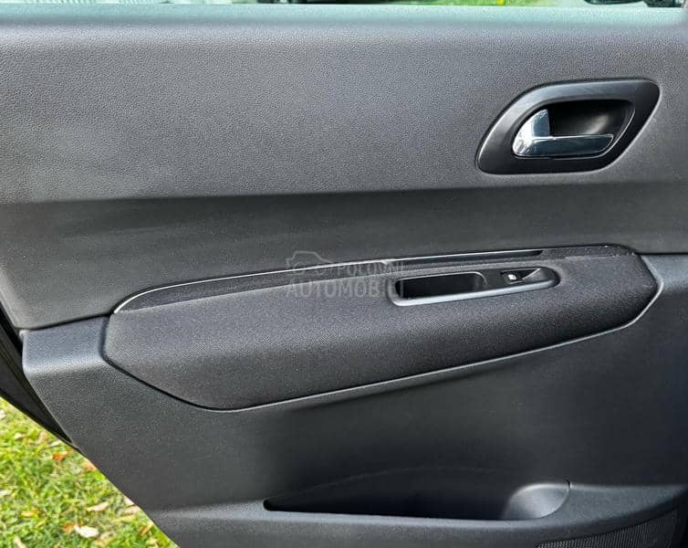 Peugeot 3008 1.6 HDI PREMIUM