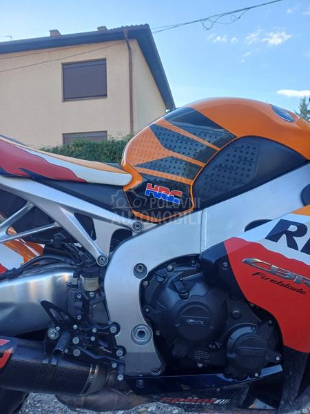 Honda cbr 1000 repsol
