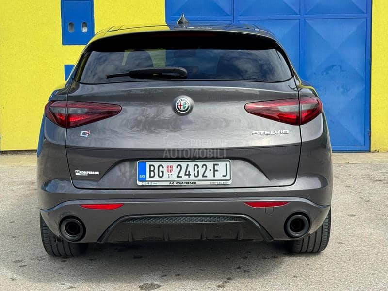 Alfa Romeo Stelvio VELOCE